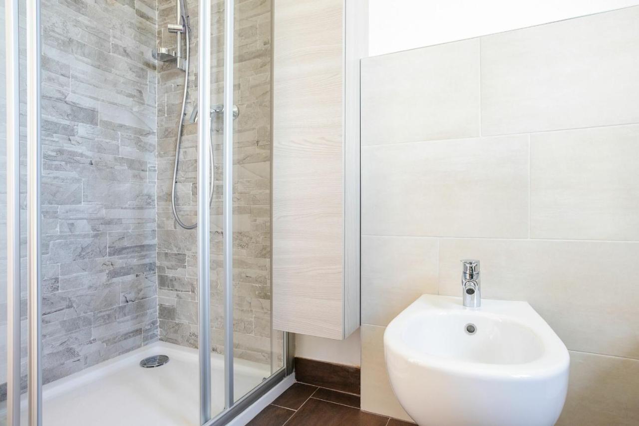 Cremia Suits By Halldis Exteriör bild